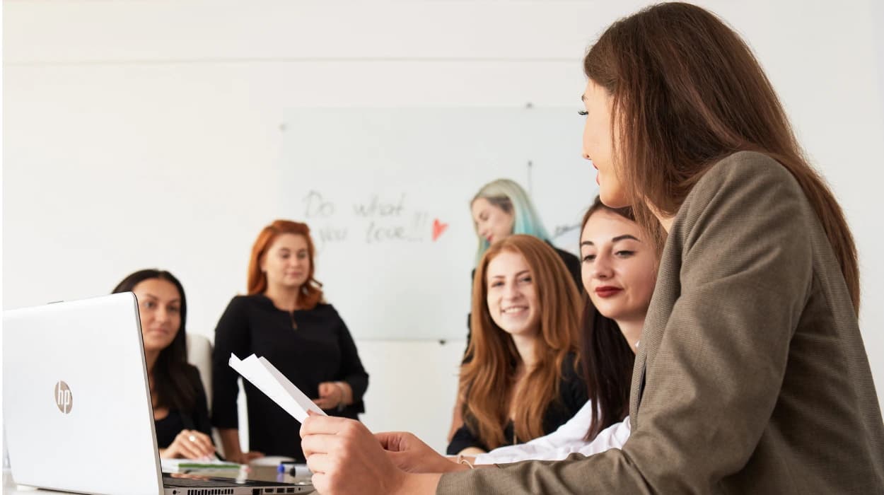 تدريب وتطوير الموارد البشرية