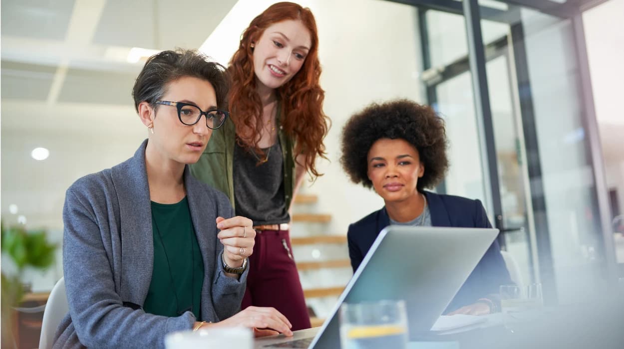 أدوات مراقبة الموظفين والتنفيذ الفعّال