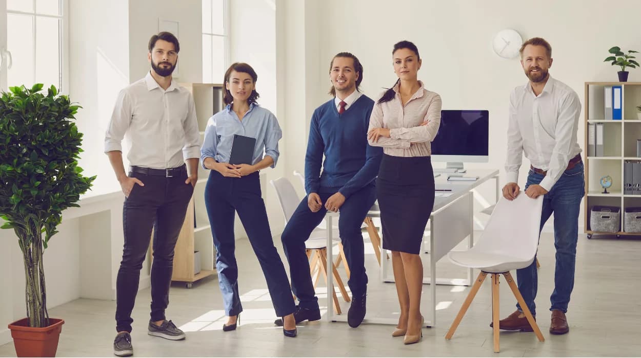 آداب العمل وبروتوكول الموظفين في الشركات