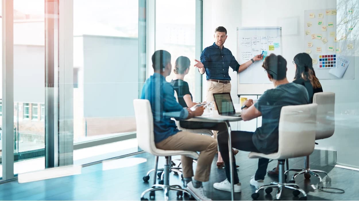 التخطيط والتنفيذ الاستراتيجي للموارد البشرية من أجل نمو الأعمال